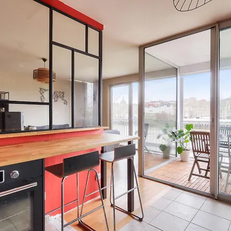 Sejour Sur L'ile De Avec Vue Sur La Loire Apartment